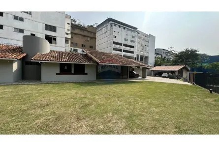 Imóvel Comercial com 5 Quartos para alugar, 300m² no Morin, Petrópolis
