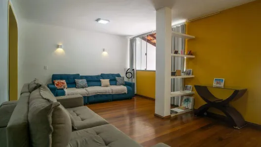 Casa com 3 Quartos à venda, 240m² no Asa Sul, Brasília