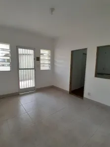 Casa com 2 Quartos para alugar, 60m² no Centro, Nova Iguaçu