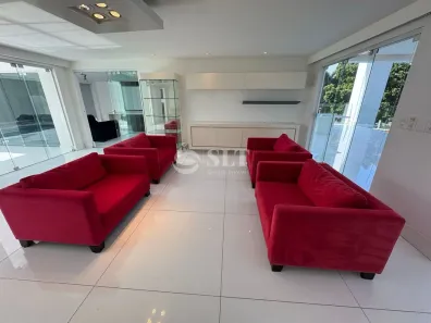 Casa de Condomínio com 5 Quartos para venda ou aluguel, 680m² no Candelária, Natal