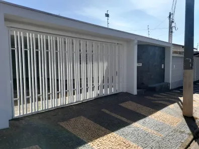 Casa com 3 Quartos à venda, 167m² no Jardim das Flores, Araras