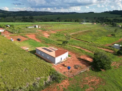 Fazenda/Sítio com 3 Quartos à venda, 350m² no Área Rural de Inhumas, Inhumas