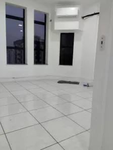 Sala Comercial para venda ou aluguel, 44m² no Embaré, Santos