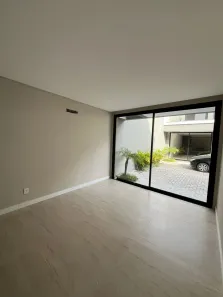 Casa de Condomínio com 2 Quartos para alugar, 100m² no , Garopaba