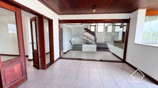Casa de Condomínio com 5 Quartos para alugar, 471m² no Jaguaribe, Salvador