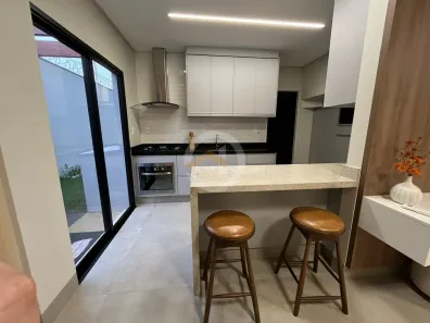 Sobrado com 3 Quartos para alugar, 154m² no Vila Rosa, Goiânia