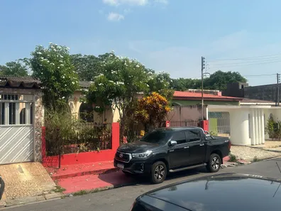 Casa com 4 Quartos para alugar, 250m² no Nossa Senhora das Graças, Manaus