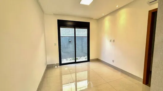 Casa com 4 Quartos para alugar, 320m² no Jardins Verona, Goiânia