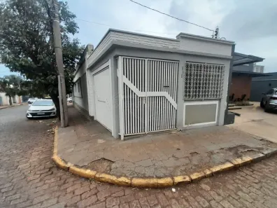 Casa com 3 Quartos à venda, 157m² no Centro, Araraquara