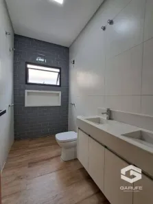 Casa de Condomínio com 3 Quartos para venda ou aluguel, 160m² no Condomínio Terras do Vale, Caçapava