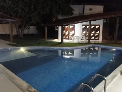 Casa com 4 Quartos para alugar, 200m² no Centro, Camaçari