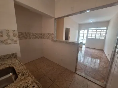 Casa com 2 Quartos à venda, 54m² no Primeiro de Maio, Belo Horizonte