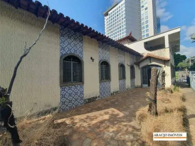 Casa com 3 Quartos para alugar, 260m² no Funcionários, Belo Horizonte