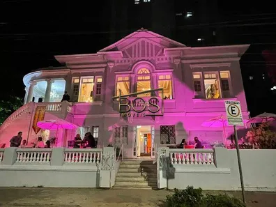 Casa com 5 Quartos para alugar, 800m² no Funcionários, Belo Horizonte