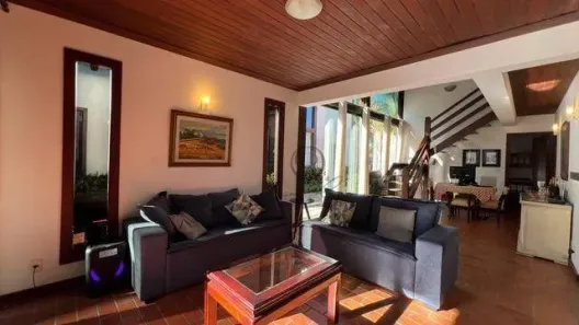 Casa de Condomínio com 3 Quartos para venda ou aluguel, 140m² no Peró, Cabo Frio