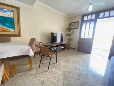 Casa de Condomínio com 2 Quartos para alugar, 100m² no Ogiva, Cabo Frio