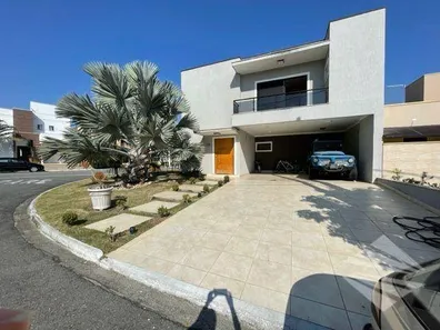 Casa de Condomínio com 3 Quartos à venda, 225m² no Castelo, Tremembé