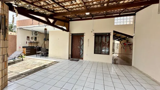 Sobrado com 3 Quartos à venda, 236m² no Capim Macio, Natal