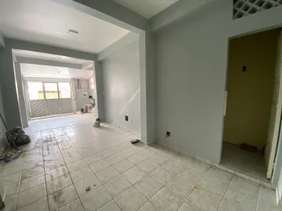 Sobrado com 4 Quartos para alugar, 400m² no Adrianópolis, Manaus