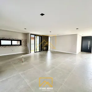 Sobrado com 4 Quartos à venda, 252m² no Distrito Industrial, Cachoeirinha