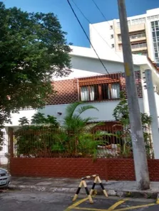 Casa com 4 Quartos para venda ou aluguel, 330m² no Jardim Apipema, Salvador