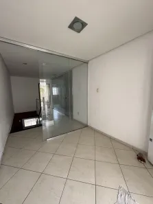 Casa com 3 Quartos para venda ou aluguel, 750m² no Flores, Manaus