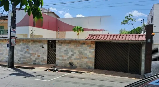 Casa com 5 Quartos à venda, 450m² no Nossa Senhora das Graças, Manaus