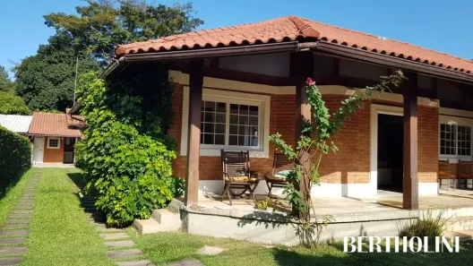 Casa de Condomínio com 5 Quartos para alugar, 264m² no , Itatiaia