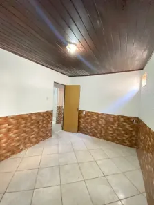 Casa com 2 Quartos para alugar, 60m² no Centro, Nova Iguaçu
