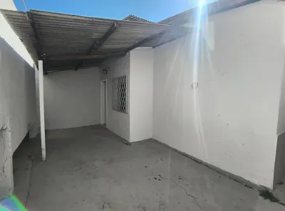 Casa com 2 Quartos para alugar, 76m² no Paraíso, Belo Horizonte