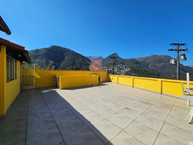 Casa com 2 Quartos para alugar, 100m² no Chácara Flora, Petrópolis