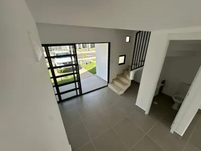 Casa de Condomínio com 2 Quartos para alugar, 60m² no Ponta Negra, Manaus
