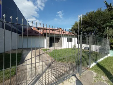 com 3 Quartos para venda ou aluguel, 230m² no Igara, Canoas