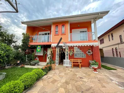 Casa com 3 Quartos à venda, 193m² no Jardim Eldorado, Caxias do Sul