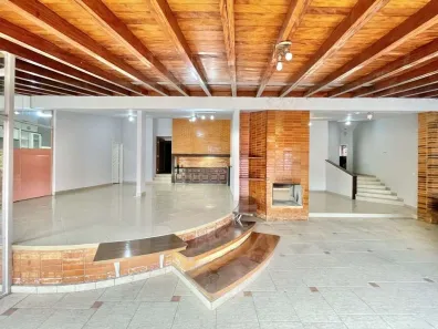 Fazenda/Sítio com 4 Quartos à venda, 409m² no Chácara São João, Carapicuíba