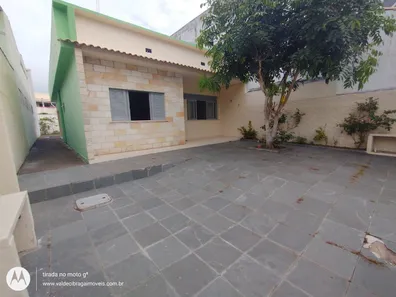 Casa com 2 Quartos para alugar, 80m² no Centro, Arraial do Cabo