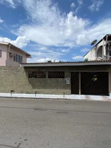 Casa com 4 Quartos à venda, 248m² no Parque 10 de Novembro, Manaus