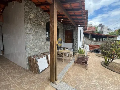 Imóvel Comercial com 3 Quartos para alugar, 250m² no Indaiá, Belo Horizonte