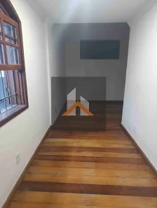 Casa com 3 Quartos para alugar, 200m² no Paraíso, Belo Horizonte