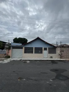 Casa com 3 Quartos à venda, 360m² no Compensa, Manaus