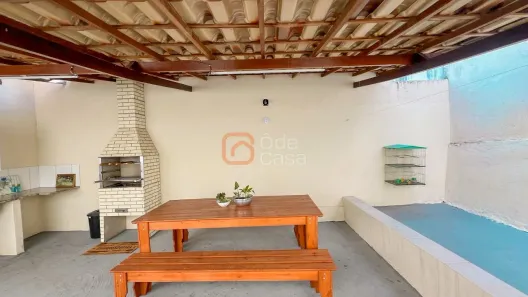 Casa com 3 Quartos para alugar, 150m² no Heliópolis, Belo Horizonte