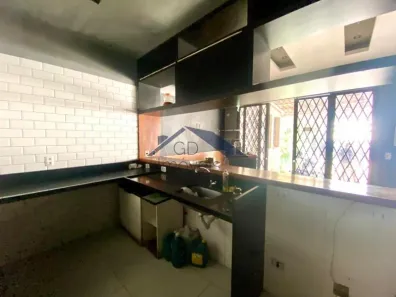 Ponto Comercial para venda ou aluguel, 50m² no Quarteirão Brasileiro, Petrópolis