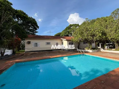 Fazenda/Sítio com 4 Quartos à venda, 611m² no Centro, Piratininga
