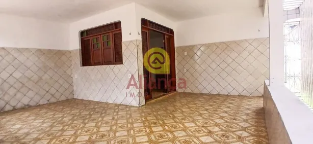 Casa com 3 Quartos para alugar, 173m² no Lagoa Nova, Natal