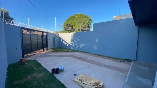 Casa com 2 Quartos à venda, 75m² no Jardim Itamaracá, Campo Grande