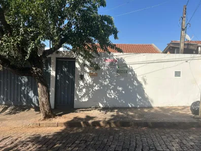 Casa com 3 Quartos à venda, 143m² no Centro, Araraquara