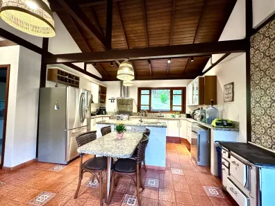 Sobrado com 4 Quartos para alugar, 320m² no Vargem Grande, Florianópolis