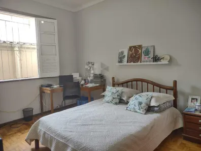 Casa com 3 Quartos para alugar, 250m² no Serra, Belo Horizonte