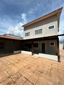 Sobrado com 4 Quartos à venda, 226m² no Plano Diretor Norte, Palmas