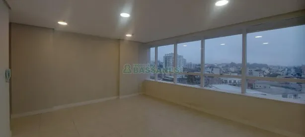 Sala Comercial para alugar, 26m² no Centro, Caxias do Sul